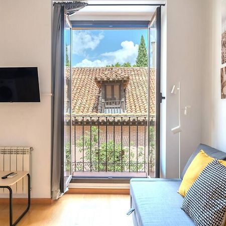 Flat In Barrio De Las Letras / Cervantes20 Мадрид Экстерьер фото