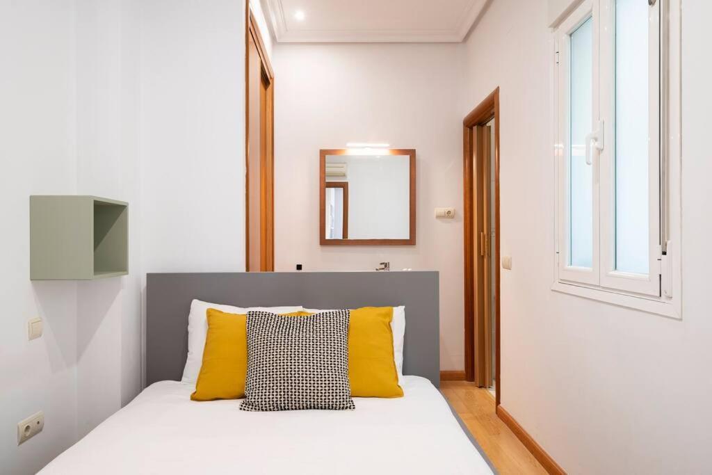 Flat In Barrio De Las Letras / Cervantes20 Мадрид Экстерьер фото
