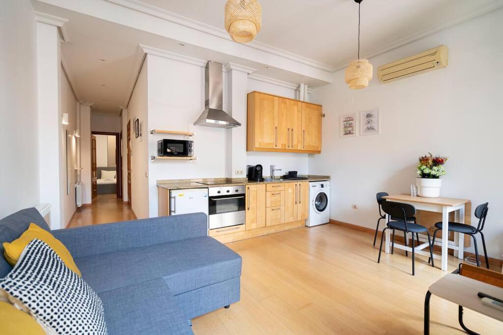 Flat In Barrio De Las Letras / Cervantes20 Мадрид Экстерьер фото